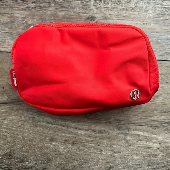 NEW LULULEMON EVERYWHERE BELT BAG HOT HEAT - Picture 7 of 9
